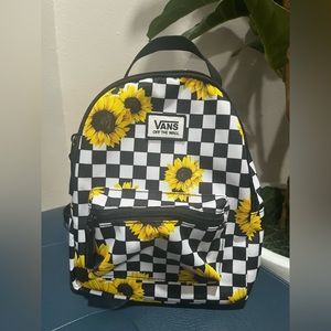 VANS MINI BACKPACK🌻